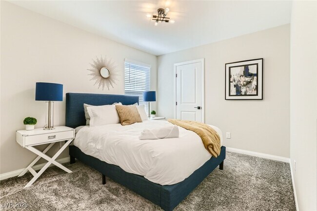 Building Photo - 2417 Fasano St