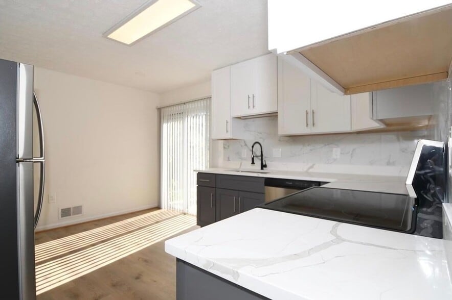 Building Photo - 13246 Bayberry Dr