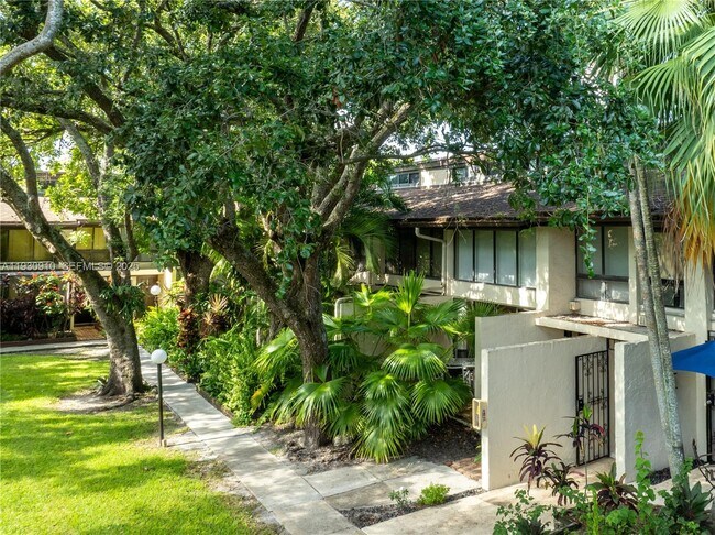 Building Photo - 19212 NE 25th Ave