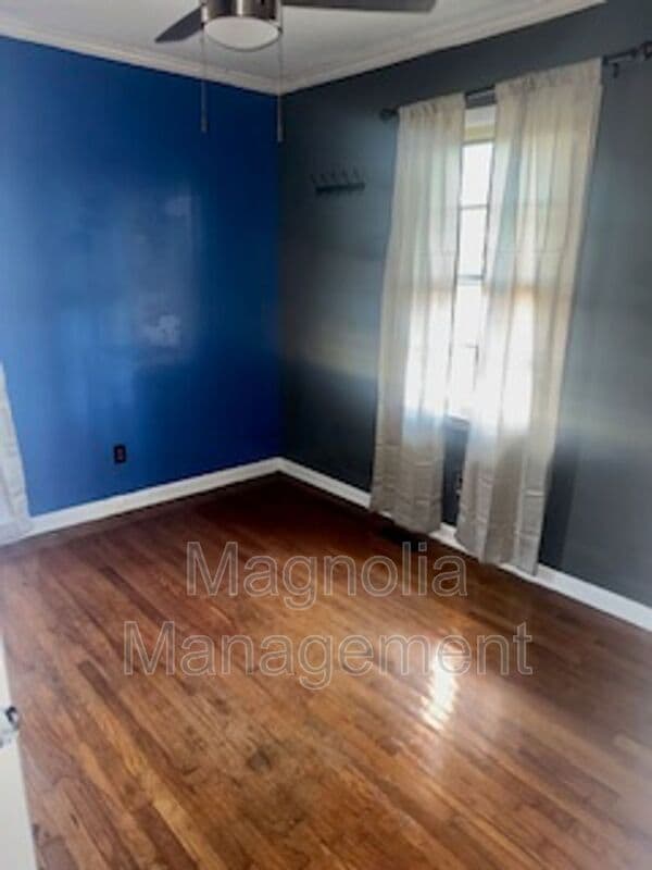 Building Photo - 471 Shepard Rd