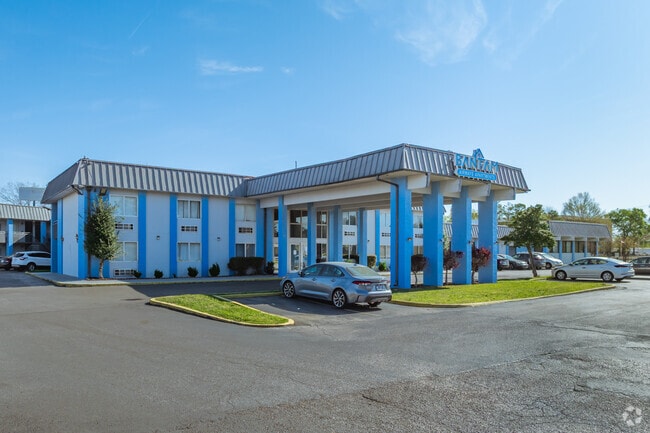 Building Photo - Bantam Apartments