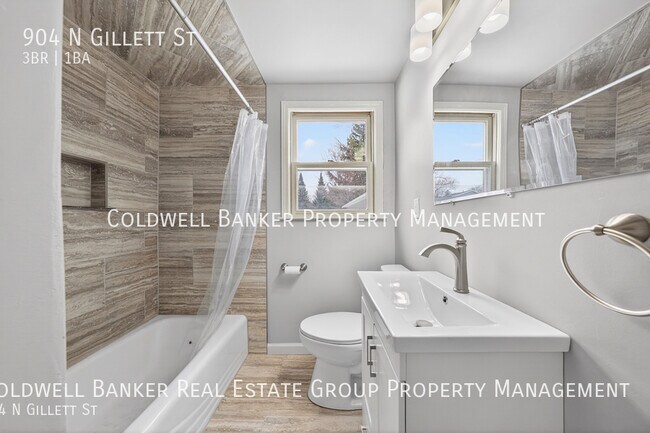 Building Photo - 904 N Gillett St