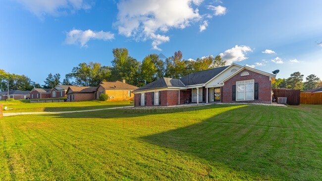 Building Photo - 5376 Broadfield Dr