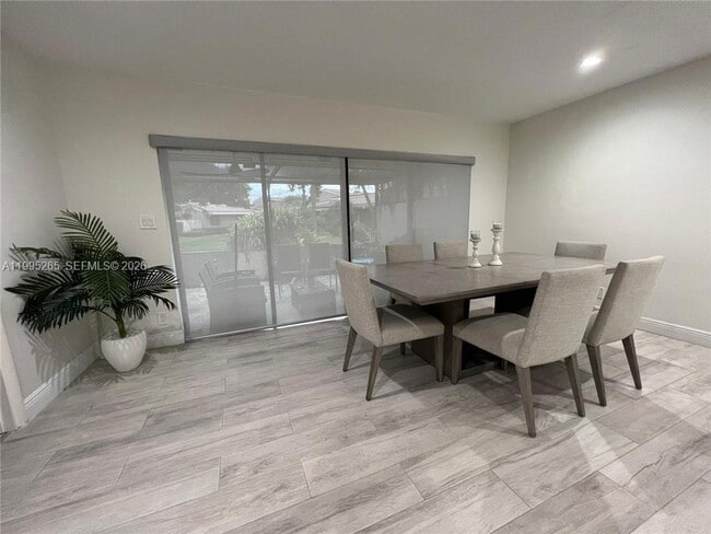 Building Photo - 307 Bonnie Brae Way