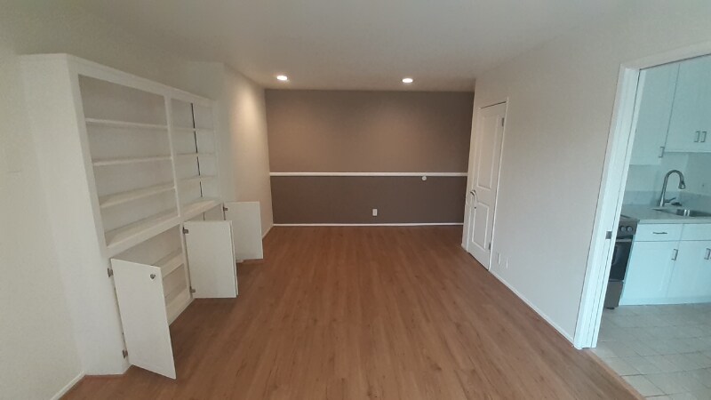 Building Photo - 5929 Laurel Canyon Blvd