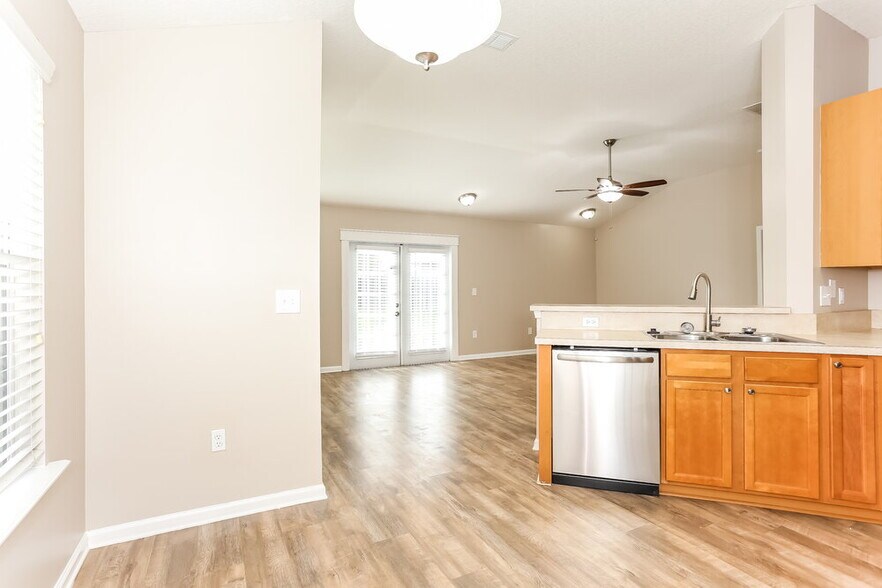 Building Photo - 2836 Cross Creek Dr