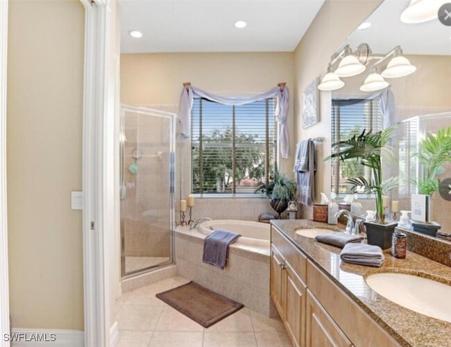 Building Photo - 7180 Bergamo Way
