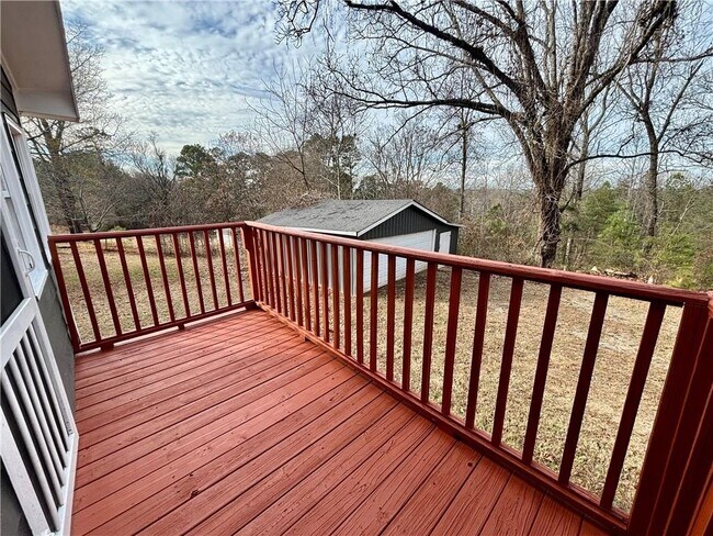 Building Photo - 3302 N Bogan Rd NE