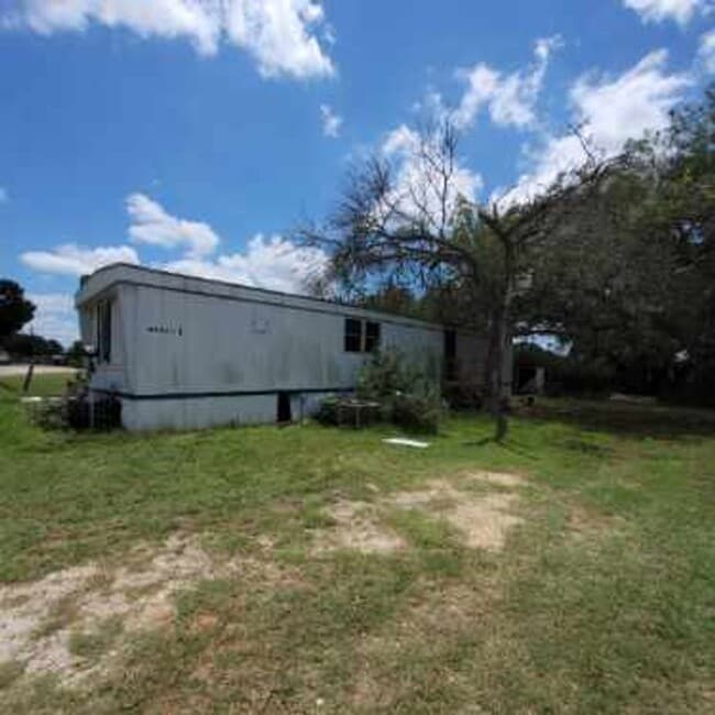 Building Photo - 2 BD 1 BA Mobile in Quiet Park Available M...