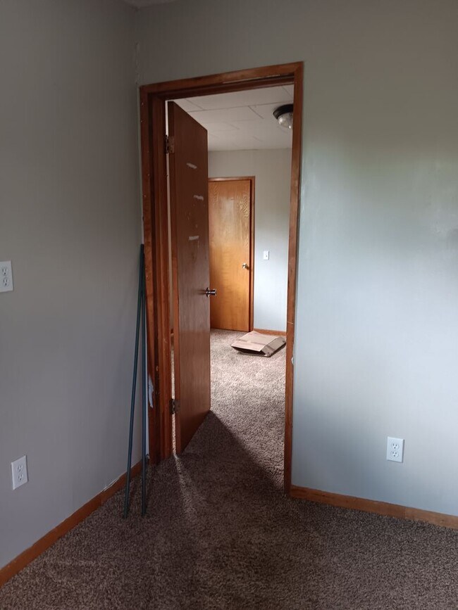 Building Photo - 3 Bed House in La Grande