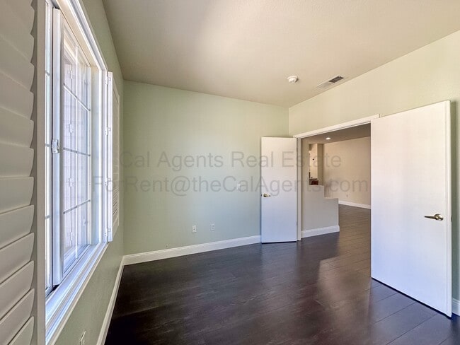 Building Photo - 2146 Sand Dollar Dr