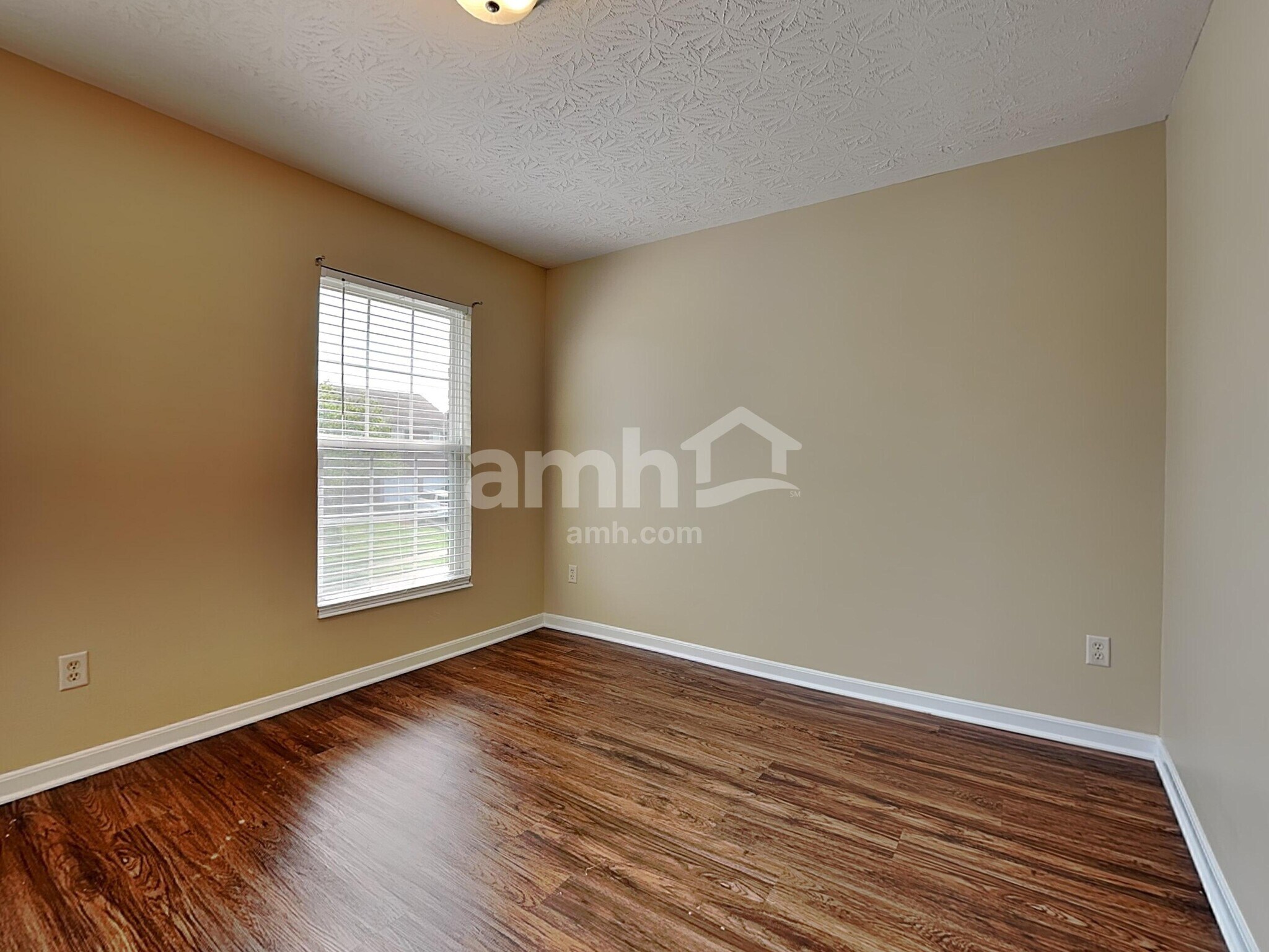 Building Photo - 1231 Edgebrook Ct