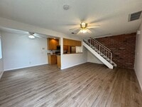 Building Photo - Charming 2-Bedroom, 1-Bathroom Condo in La...