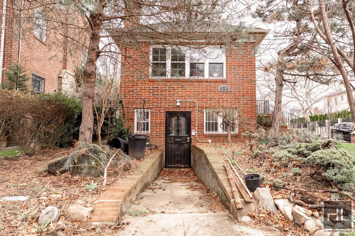 Building Photo - 188 STREET