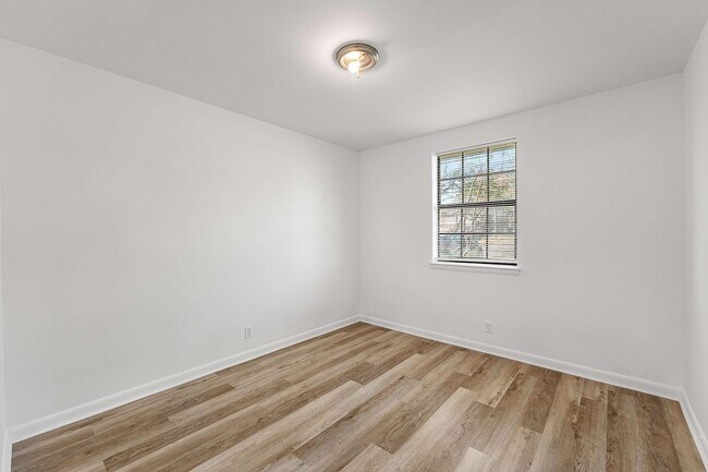 Building Photo - 4558 Brooke Valley Dr