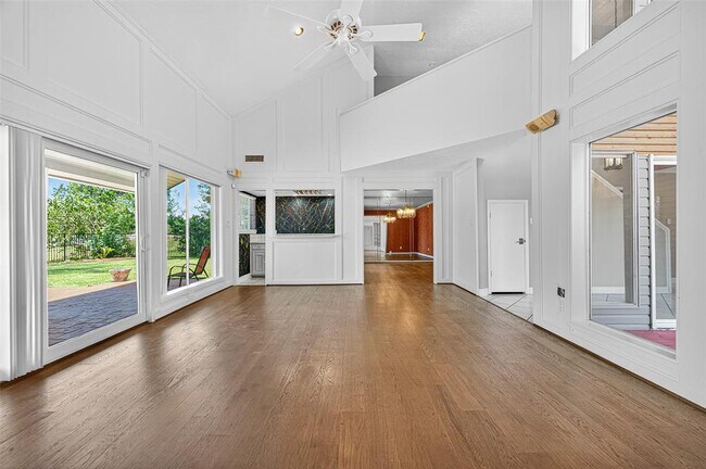 Building Photo - 3710 Point Clear Dr