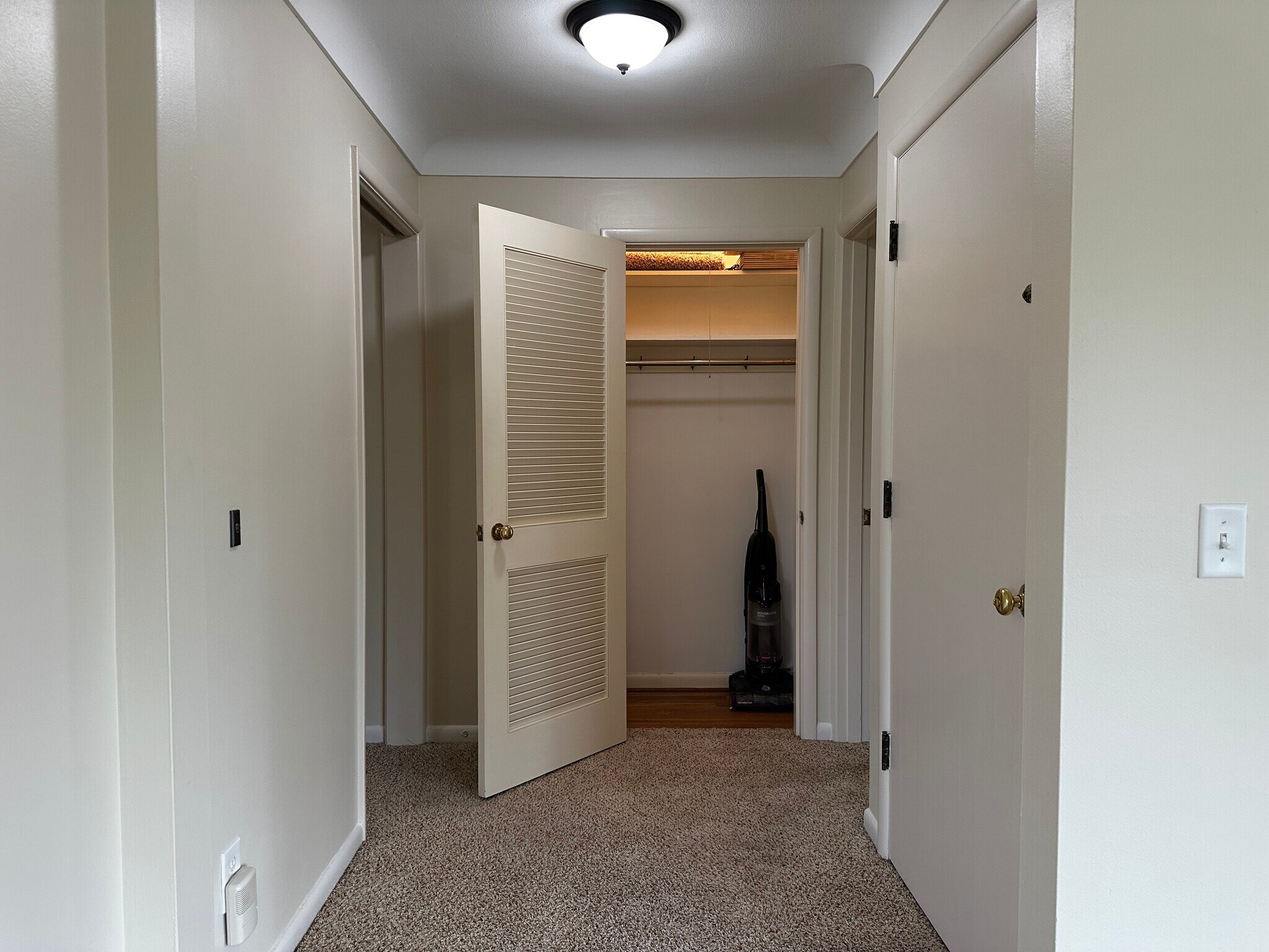 Front entry - 3030 Hardale Blvd