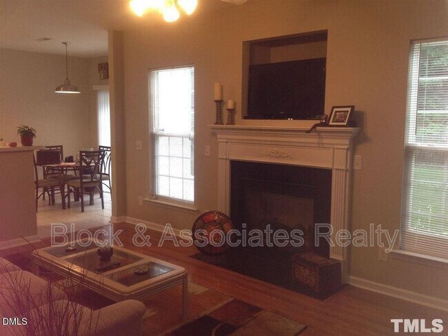 Building Photo - 1414 Crimson Creek Dr