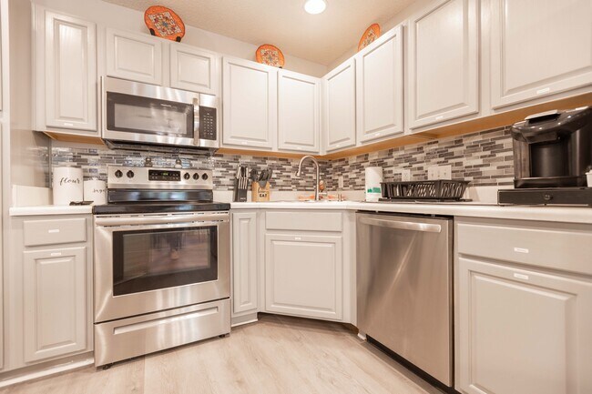 Building Photo - 10531 Prairie Ridge Ln