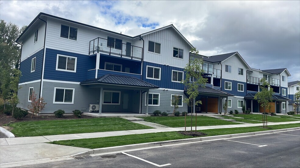 Traverse Apartments 820 Mountain Villa Dr Enumclaw WA 98022