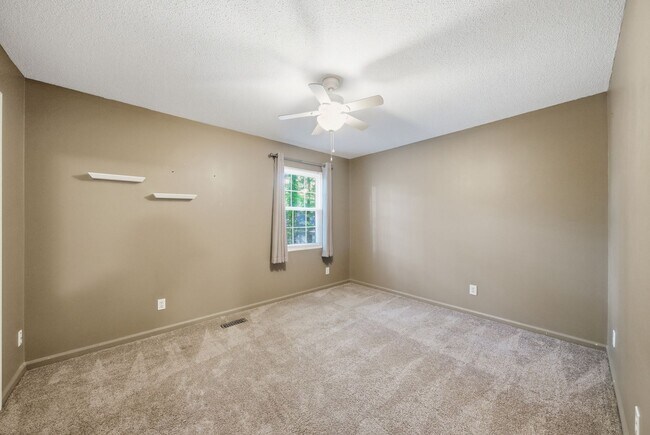 Building Photo - 6355 New Market Way