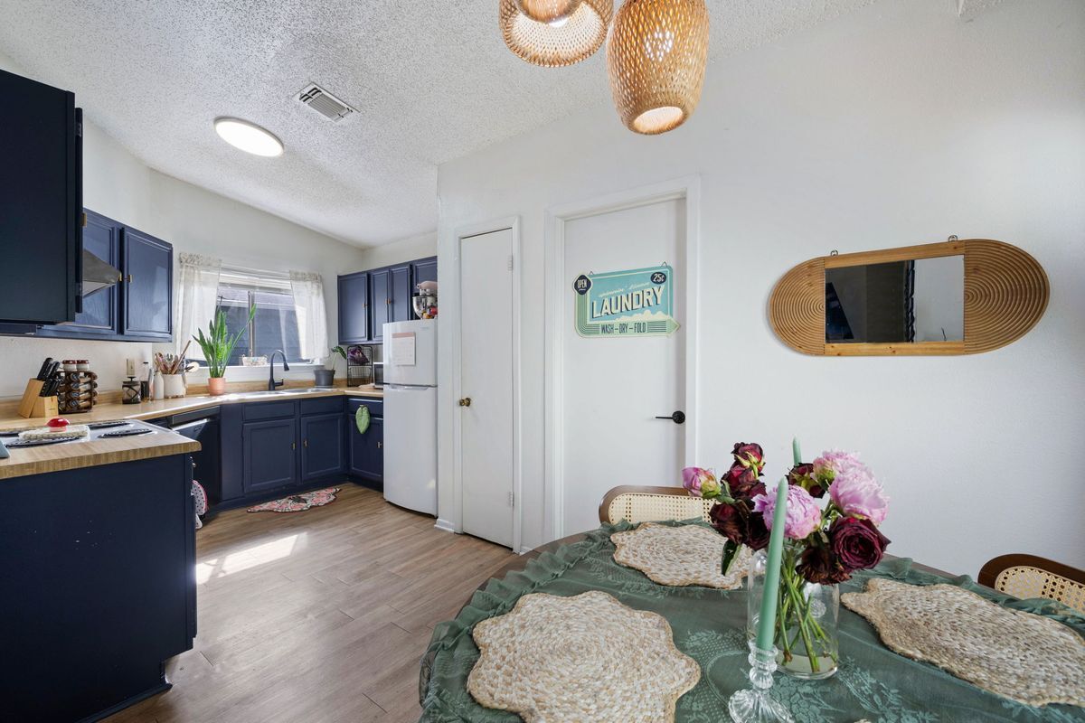 Building Photo - 8317 Forest Ridge Dr
