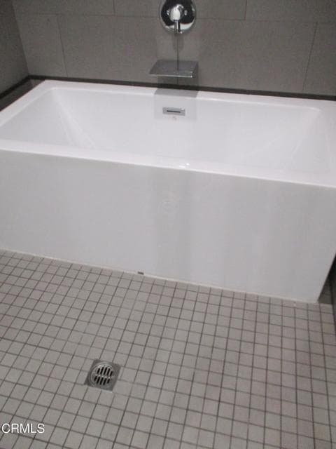 Building Photo - 21028 E Cypress St