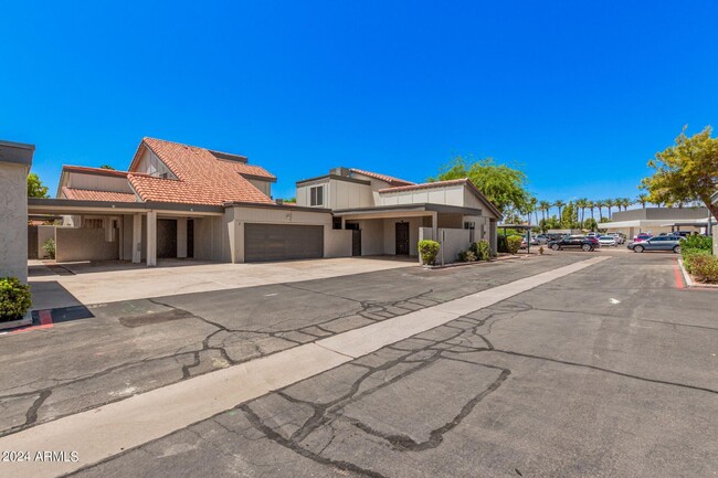 Building Photo - 15229 N 25th Dr