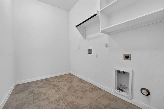Building Photo - 516 Panzano Dr