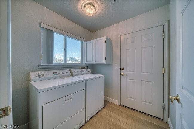 Building Photo - 3000 Pebble Beach Ave