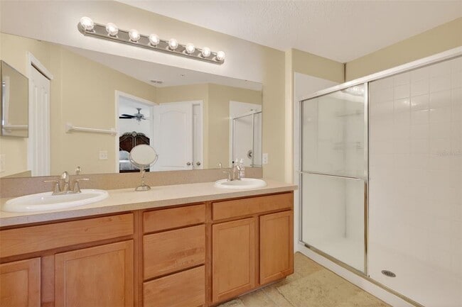 Building Photo - 1323 Priory Cir