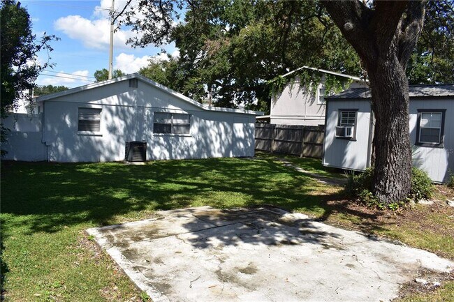 Building Photo - 4018 W Nassau St