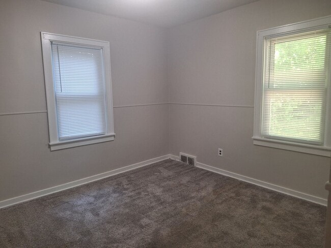 Building Photo - Come see your next home!!  3 bed, 2 bath i...