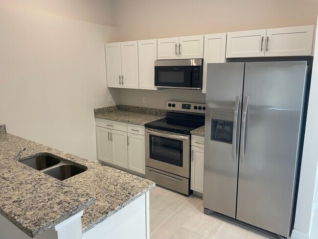 Building Photo - SE Cape Coral Rental Unit