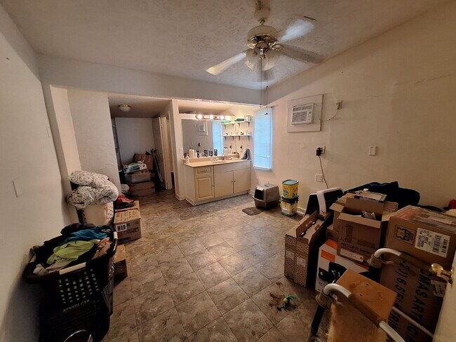 Building Photo - 3/2 Single Family Home available in Pt Cha...