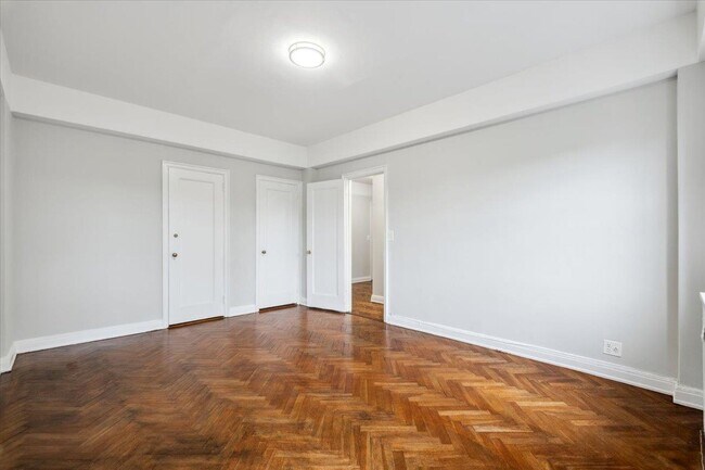 Building Photo - 45 Popham Rd
