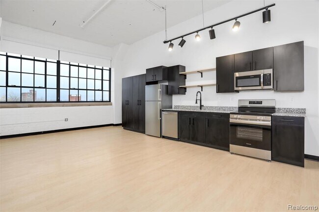 Building Photo - 411 Piquette Ave