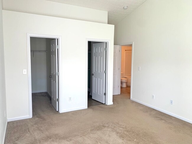 Building Photo - Beautiful 3 Bed 3 Bath Home For Rent!