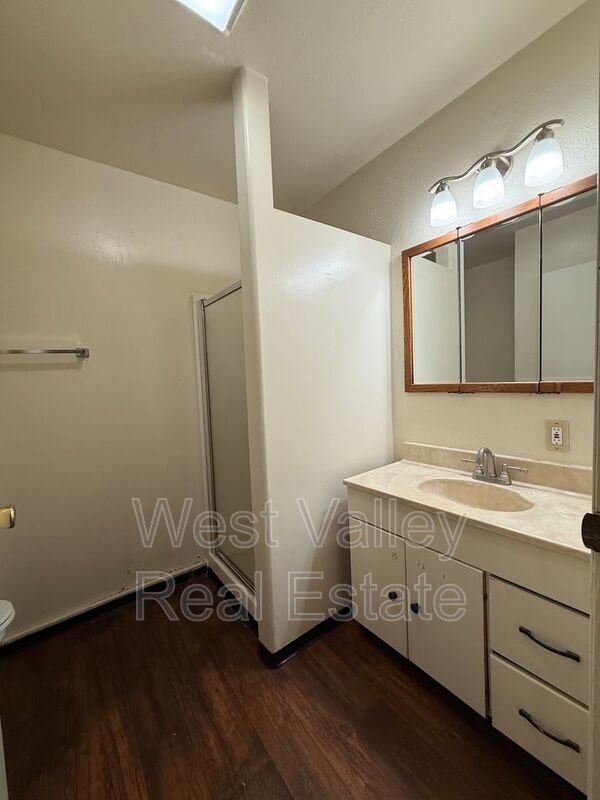 Building Photo - 319 F St