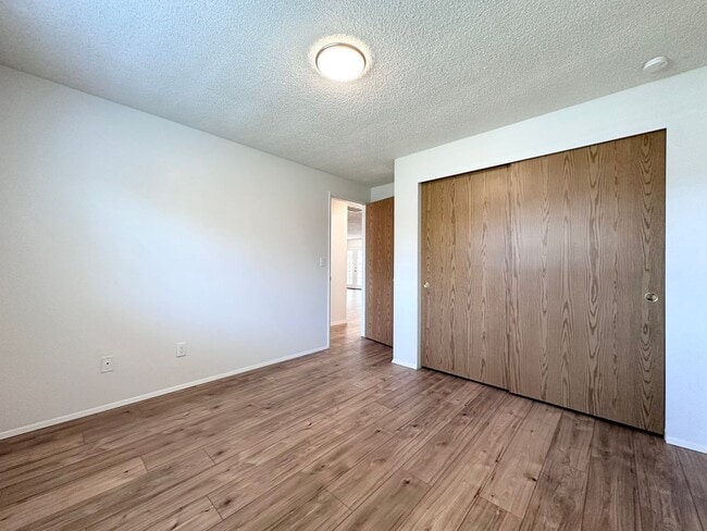 Building Photo - Newly Renovated Single-Family Home in Gresham! 3 Bed/1 Bath w/ Double Car Garage!