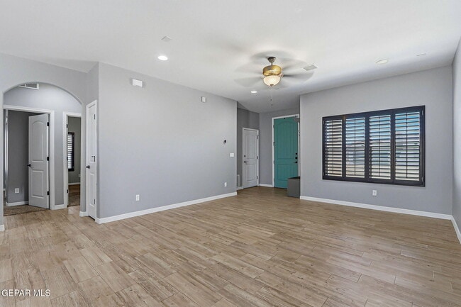 Building Photo - 2120 Honour Point Pl