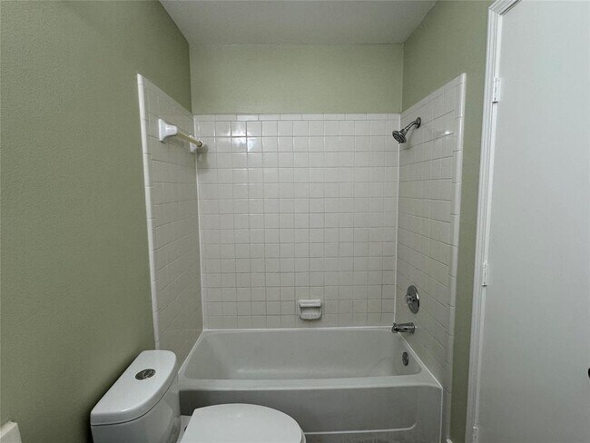 Building Photo - 6500 Harbor Town Dr