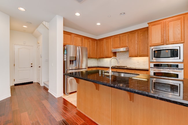 Building Photo - 16608 Honeybrook Ave