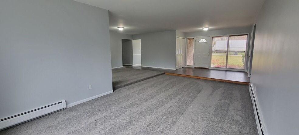 Building Photo - 35527 Springvale St