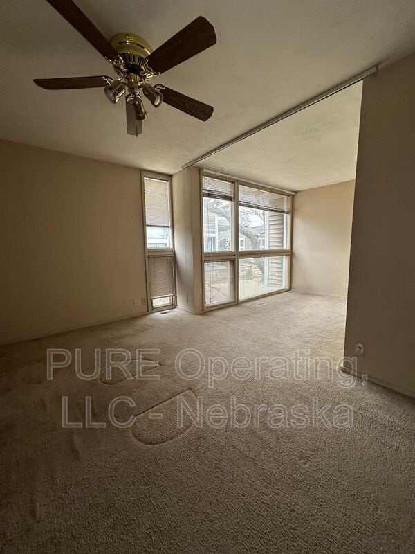 Building Photo - 1631 N 109th Plaza