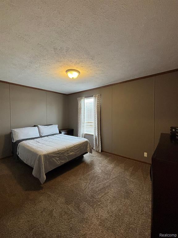Building Photo - 220 Pheasant Ln