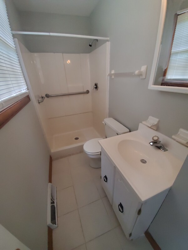 Building Photo - 3026 Round Hill Ct
