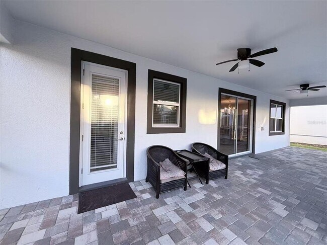 Building Photo - 691 Sticks St