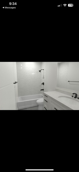 Building Photo - 288 E Center St