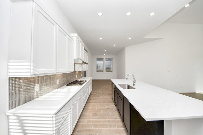 Building Photo - 25026 Midnight Willow Dr